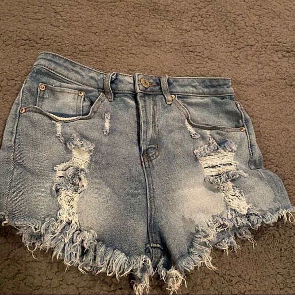 Almost Famous Jean Shorts - Picture 2 of 12